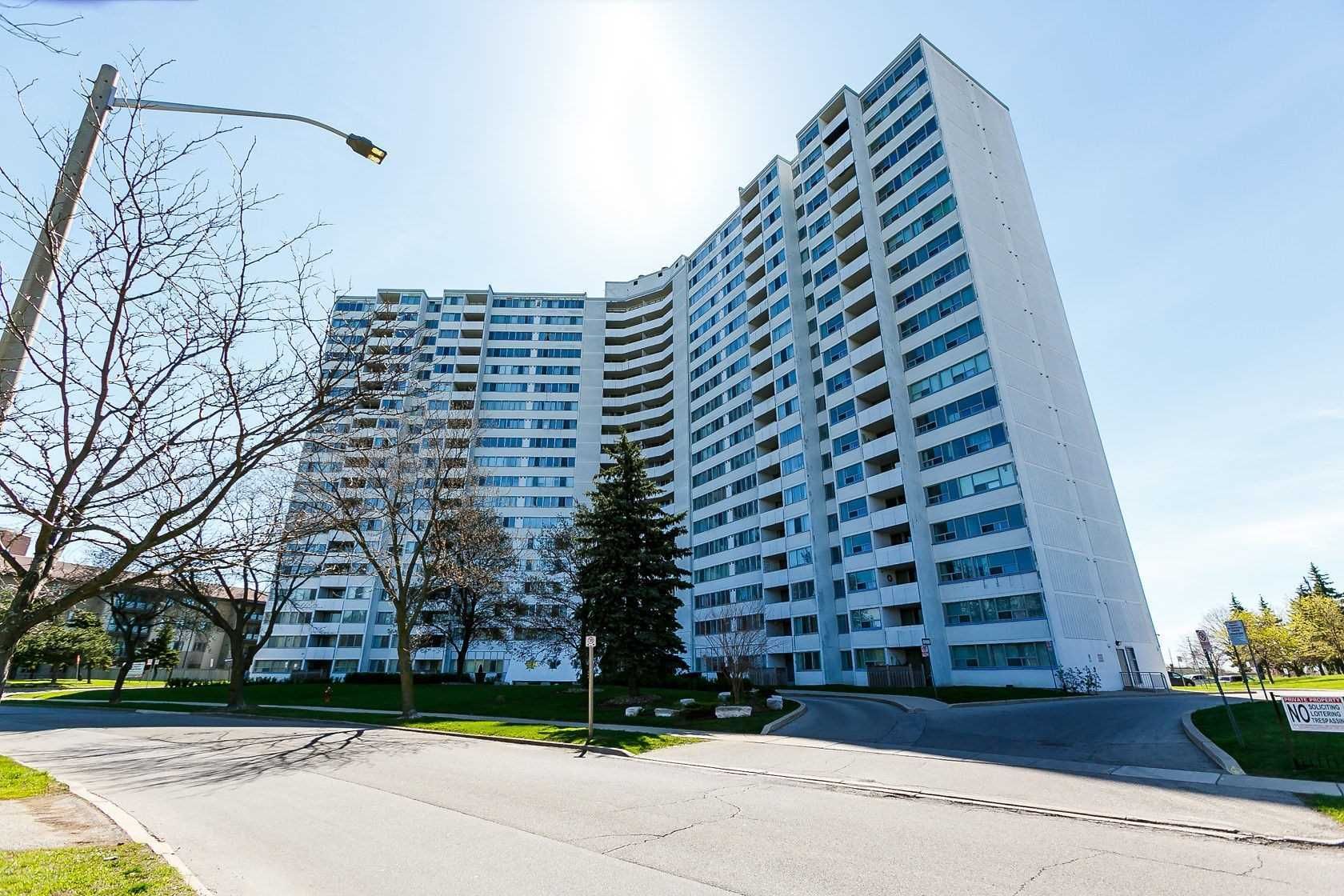 530 Lolita Gdns, unit 1404 for sale in Mississauga Valley - image #1