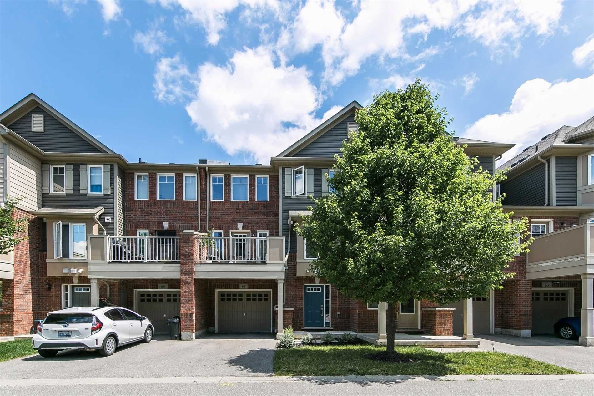 3050 Rotary Way. This condo townhouse at Cornersone Townhomes is located in Millcroft | Uptown, Burlington