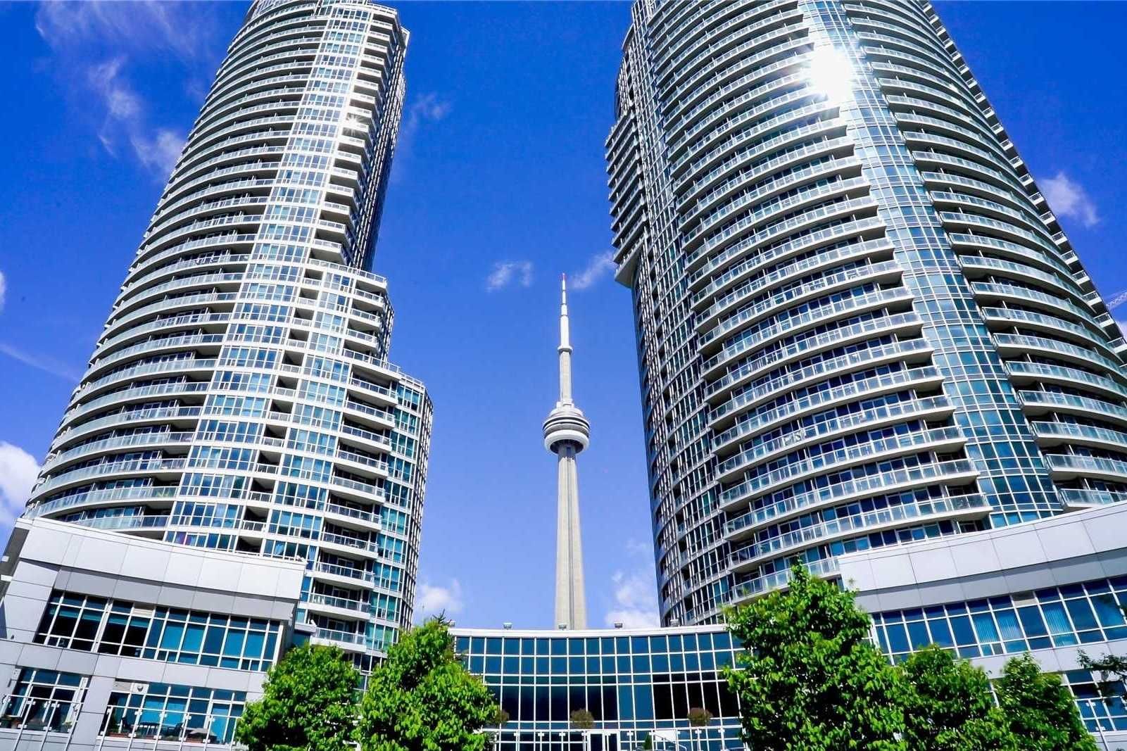 208 Queens Quay W. This condo at Waterclub II Condos is located in  Downtown, Toronto - image #1 of 2 by Strata.ca