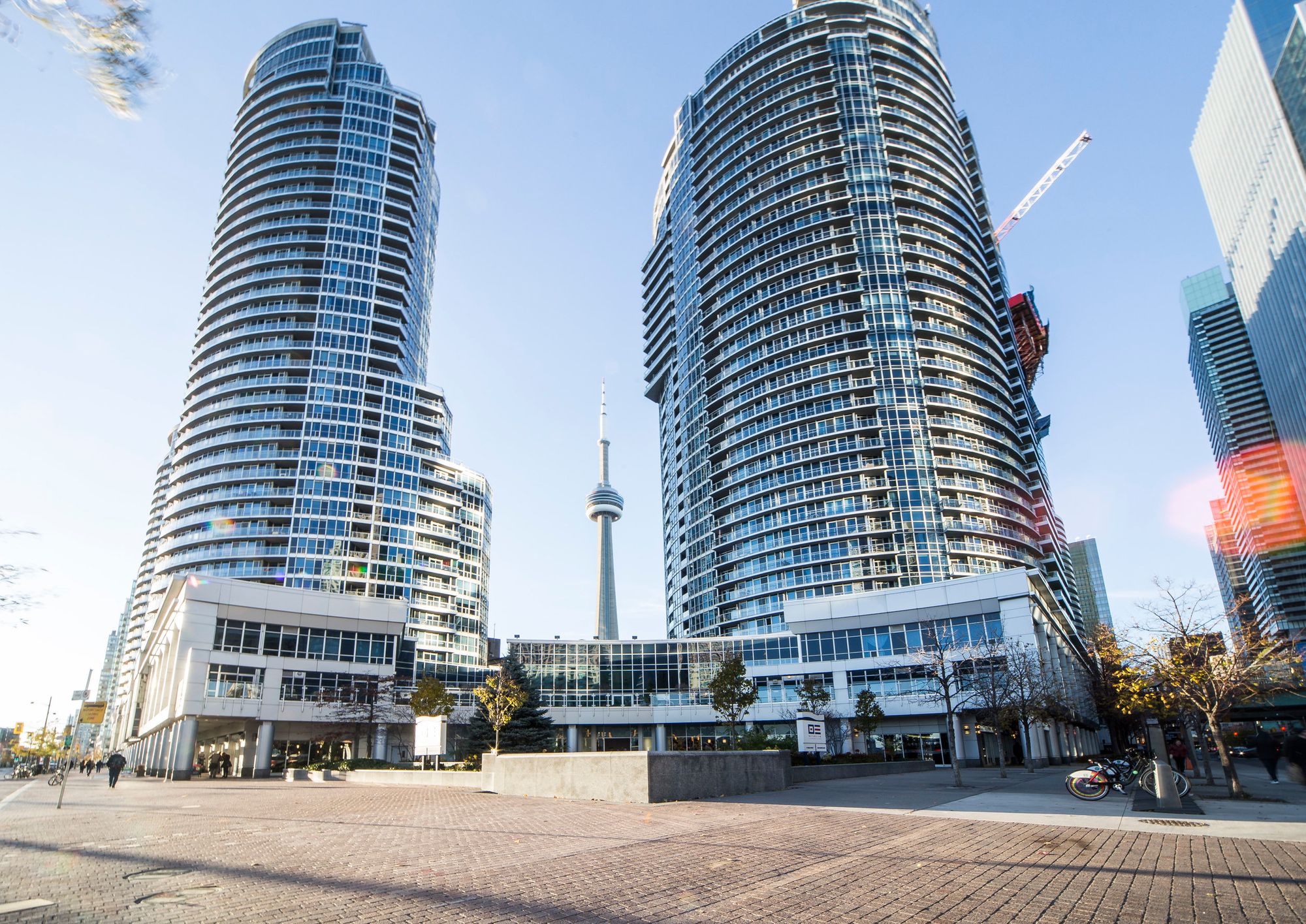 208 Queens Quay W. This condo at Waterclub II Condos is located in  Downtown, Toronto - image #2 of 2 by Strata.ca