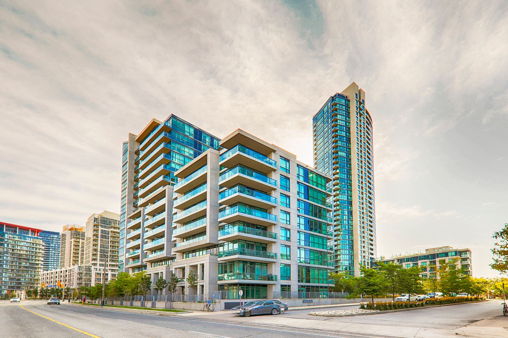 215 Fort York Blvd. This condo at Neptune & Neptune II Condos is located in  Downtown, Toronto - image #1 of 5 by Strata.ca