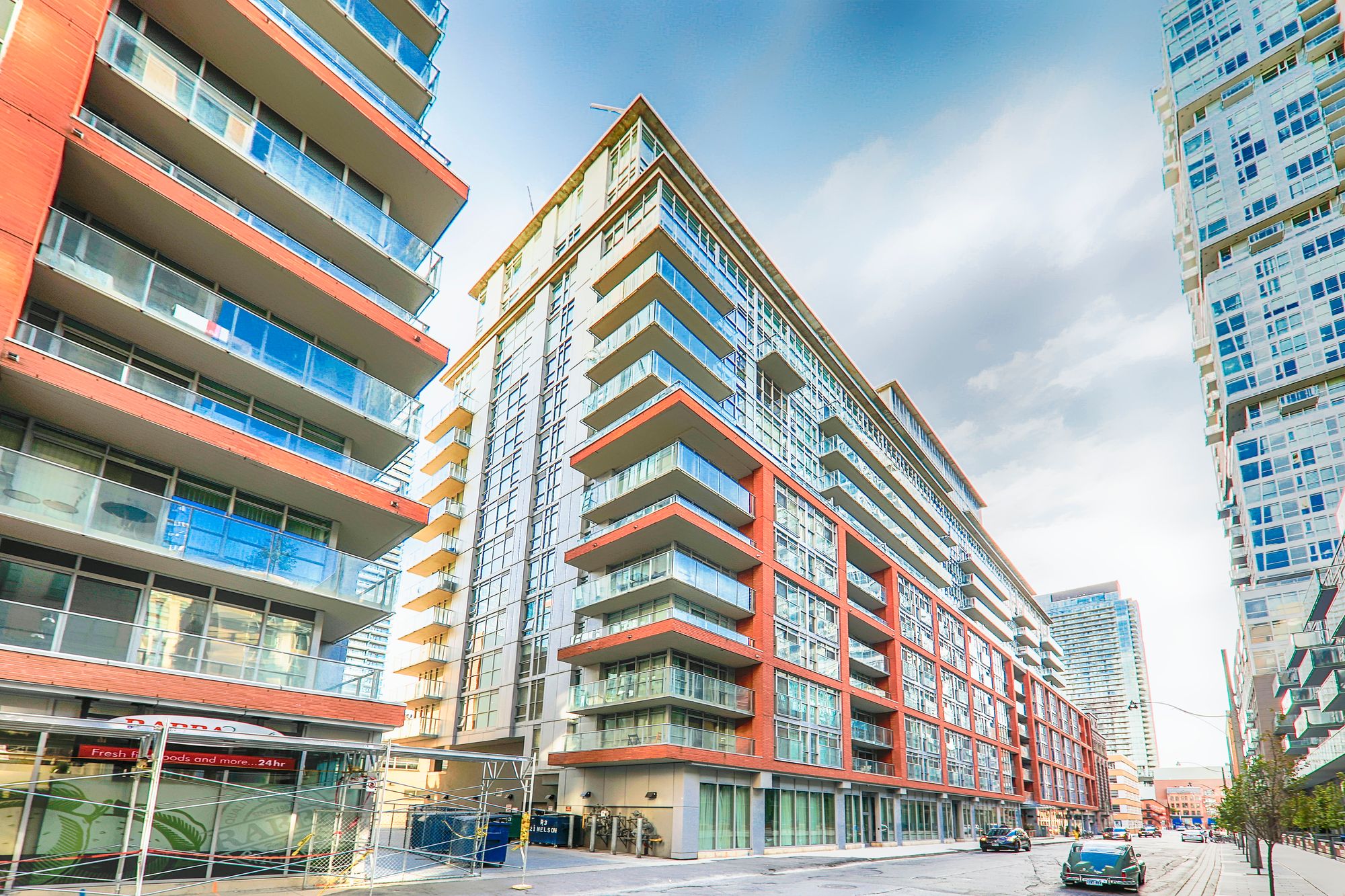 21 Nelson St, unit 714 for rent in Queen West - image #1