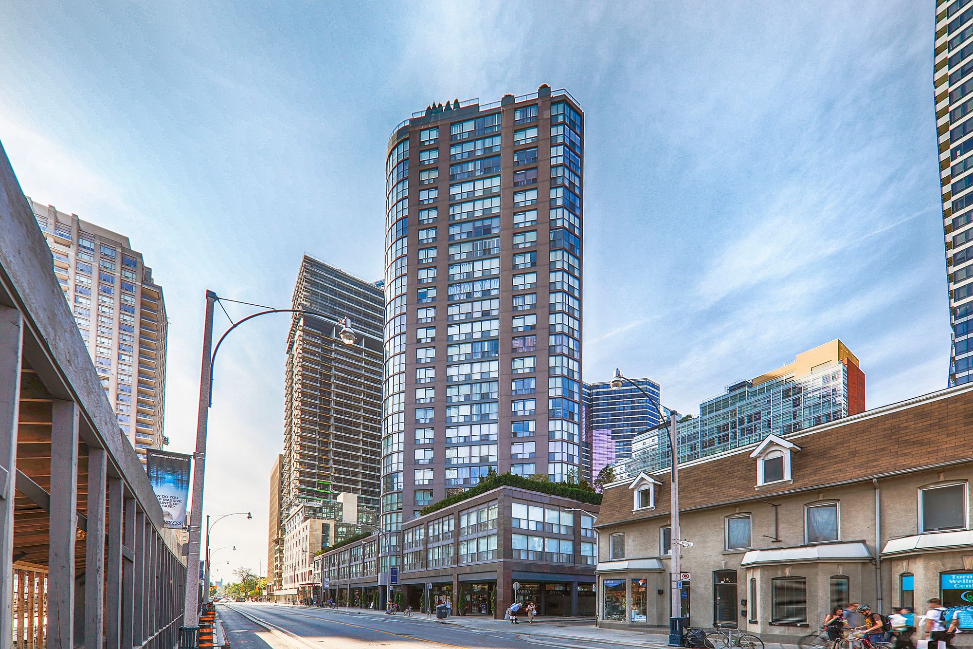 24 Wellesley St W, unit Ph08 for rent in Bay St. Corridor - image #1